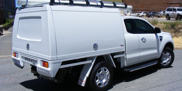 Ford Ranger PX2 Extra Cab White