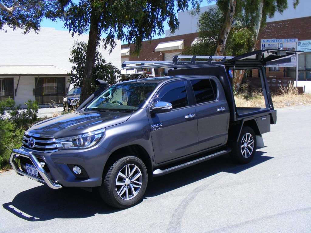 New SR5 Toyota Hilux | Bull Motor Bodies